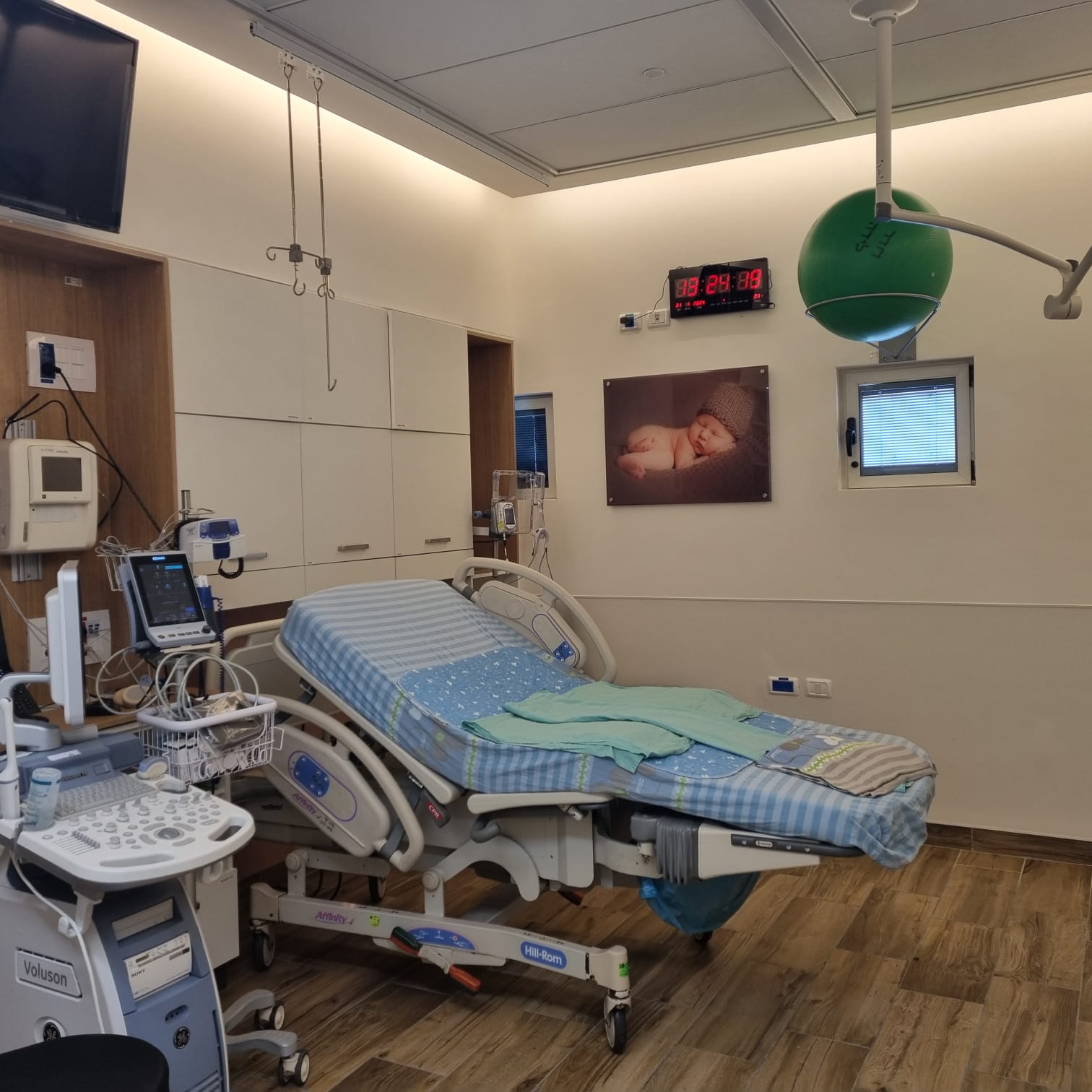 aefbffe7-41ef-4ef6-ac62-f005150421b1